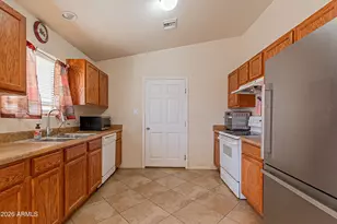 10487 S Tornado Ave, Yuma, AZ 85365 - Photo 8