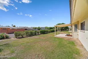 10927 W Peoria Ave, Sun City, AZ 85351 - Photo 30