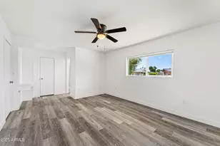 10927 W Peoria Ave, Sun City, AZ 85351 - Photo 24
