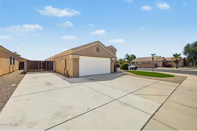 16045 W Sierra Street, Goodyear, AZ 85338 - Photo 2