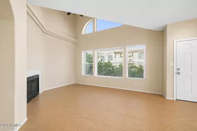 10249 N 12th Place #2, Phoenix, AZ 85020 - Photo 6