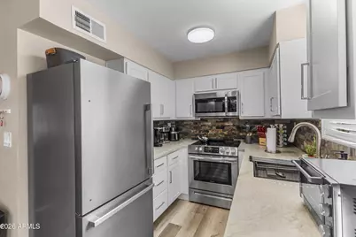 4610 N 68th Street #416, Scottsdale, AZ 85251 - Photo 2