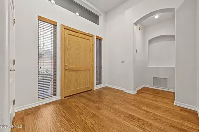 11402 N 44th Court, Phoenix, AZ 85028 - Photo 2