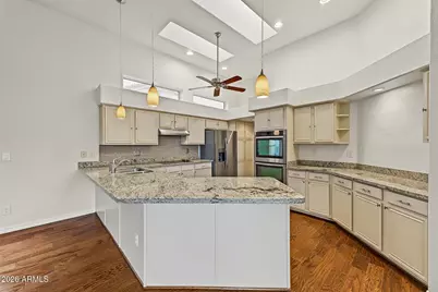 11402 N 44th Court, Phoenix, AZ 85028 - Photo 10
