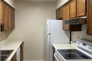 10610 S 48th St, Phoenix, AZ 85044 - Photo 6
