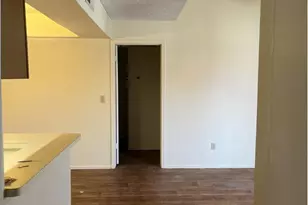 10610 S 48th St, Phoenix, AZ 85044 - Photo 4