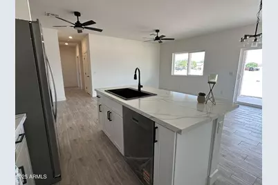 15931 S Fischer Place, Arizona City, AZ 85123 - Photo 12