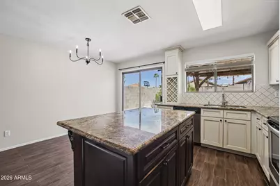 10538 W Foothill Drive, Peoria, AZ 85383 - Photo 8