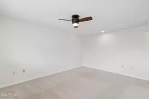 10321 W Pleasant Valley Rd, Sun City, AZ 85351 - Photo 28