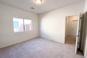719 W Lydia Ln, Phoenix, AZ 85041 - Photo 12