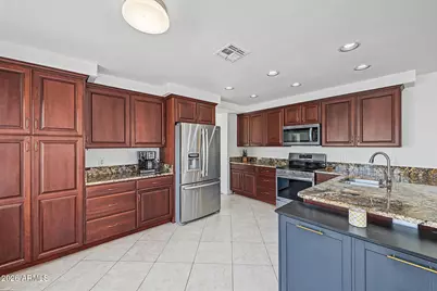 7220 W Los Gatos Drive, Glendale, AZ 85310 - Photo 10