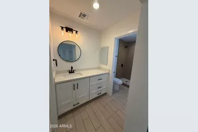 330 E Whitton Avenue, Phoenix, AZ 85012 - Photo 10
