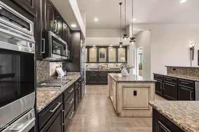 9812 E Roadrunner Drive, Scottsdale, AZ 85262 - Photo 16