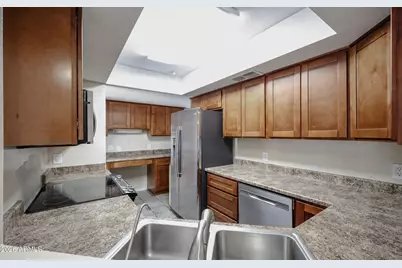 9223 N 47th Court, Glendale, AZ 85302 - Photo 2