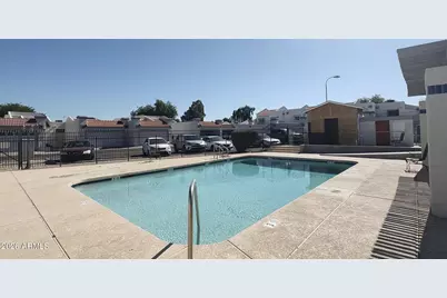 9223 N 47th Court, Glendale, AZ 85302 - Photo 18