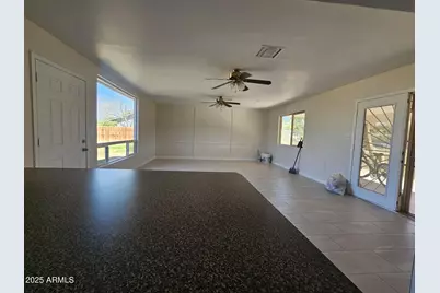 819 E Apollo Road, Phoenix, AZ 85042 - Photo 6