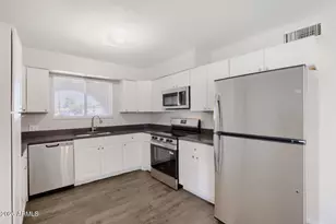 7239 W Cavalier Dr, Glendale, AZ 85303 - Photo 14