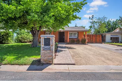 2405 N 27th Place, Phoenix, AZ 85008 - Photo 1
