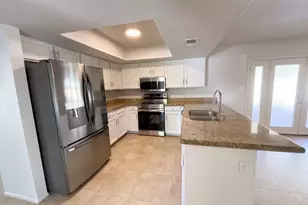 4038 W Mercer Ln, Phoenix, AZ 85029 - Photo 2