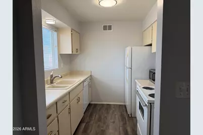 4630 N 68th Street #204, Scottsdale, AZ 85251 - Photo 2