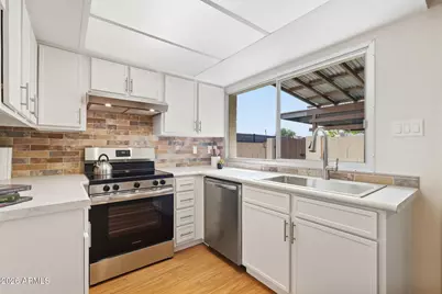 8345 E Rose Lane, Scottsdale, AZ 85250 - Photo 2