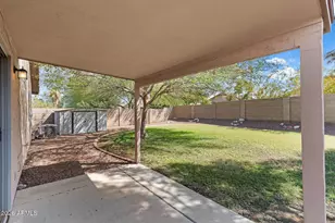 15011 W Hearn Rd, Surprise, AZ 85379 - Photo 36