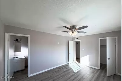 6301 W Earll Drive, Phoenix, AZ 85033 - Photo 4