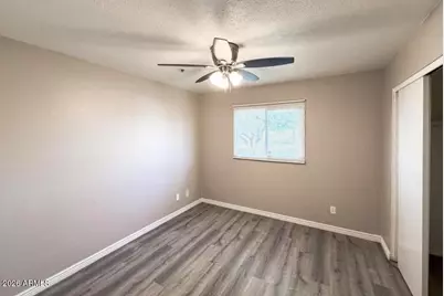 6301 W Earll Drive, Phoenix, AZ 85033 - Photo 8
