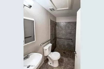 6301 W Earll Drive, Phoenix, AZ 85033 - Photo 14