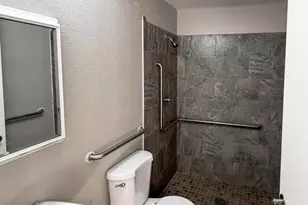 6301 W Earll Dr, Phoenix, AZ 85033 - Photo 14