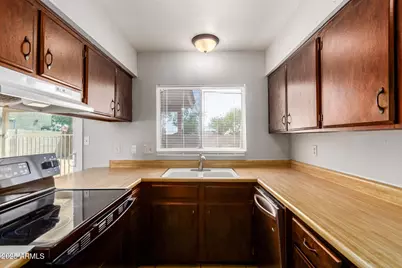 17629 N 8th Avenue, Phoenix, AZ 85023 - Photo 6