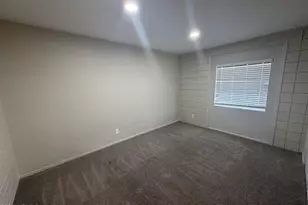 2034 W Cactus Rd, Phoenix, AZ 85029 - Photo 4