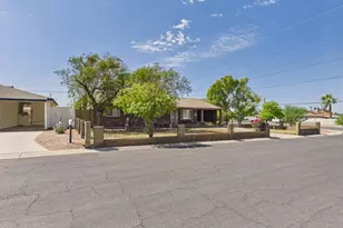 1201 E Griswold Rd, Phoenix, AZ 85020 - Photo 2