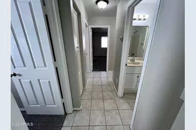 11231 W Golden Lane, Peoria, AZ 85345 - Photo 24