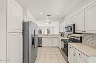 17226 N Firestone Ln, Surprise, AZ 85374 - Photo 12