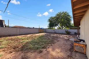1725 E Pueblo Ave, Phoenix, AZ 85040 - Photo 16