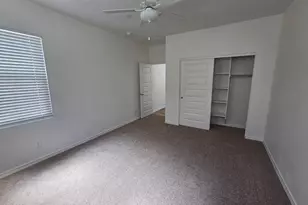 221 E Balsam Dr, Chandler, AZ 85286 - Photo 32