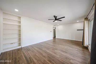 3813 W Meadowbrook Avenue, Phoenix, AZ 85019 - Photo 4