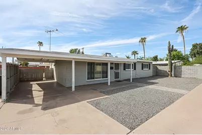 3813 W Meadowbrook Avenue, Phoenix, AZ 85019 - Photo 2