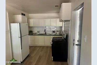 1324 E Hall Street #B, Tempe, AZ 85281 - Photo 4