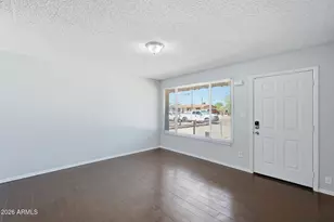 2219 W Cholla St, Phoenix, AZ 85029 - Photo 2