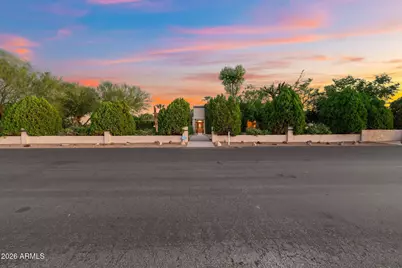 5039 W Misty Willow Lane, Glendale, AZ 85310 - Photo 4