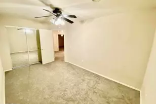 4056 E Abraham Ln, Phoenix, AZ 85050 - Photo 14