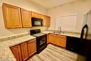 4056 E Abraham Ln, Phoenix, AZ 85050 - Photo 6