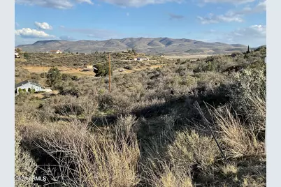 18207 S Tawny Lane #149, Peeples Valley, AZ 86332 - Photo 2