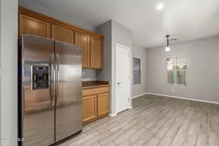 25617 N 107th Glen, Peoria, AZ 85383 - Photo 4