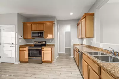 25617 N 107th Glen, Peoria, AZ 85383 - Photo 6