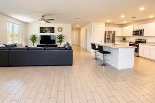 7416 S 34th Ln, Phoenix, AZ 85041 - Photo 4