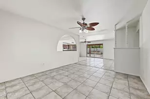 8610 N 42nd Dr, Phoenix, AZ 85051 - Photo 4