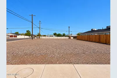 2202 E Alta Vista Road #1, Phoenix, AZ 85042 - Photo 1